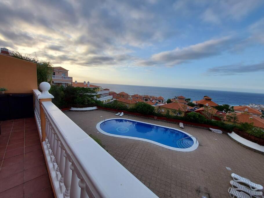 Vista Al Oceano, 2 Plantas, 3 Dormitorios. Leilighet Puerto de la Cruz (Tenerife)